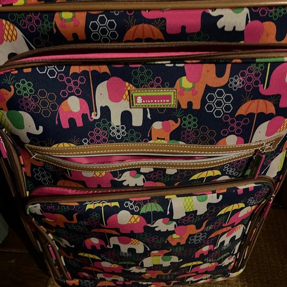 Lilybloom suitcase. Large. Only used 3 times. - Picture 6 of 8